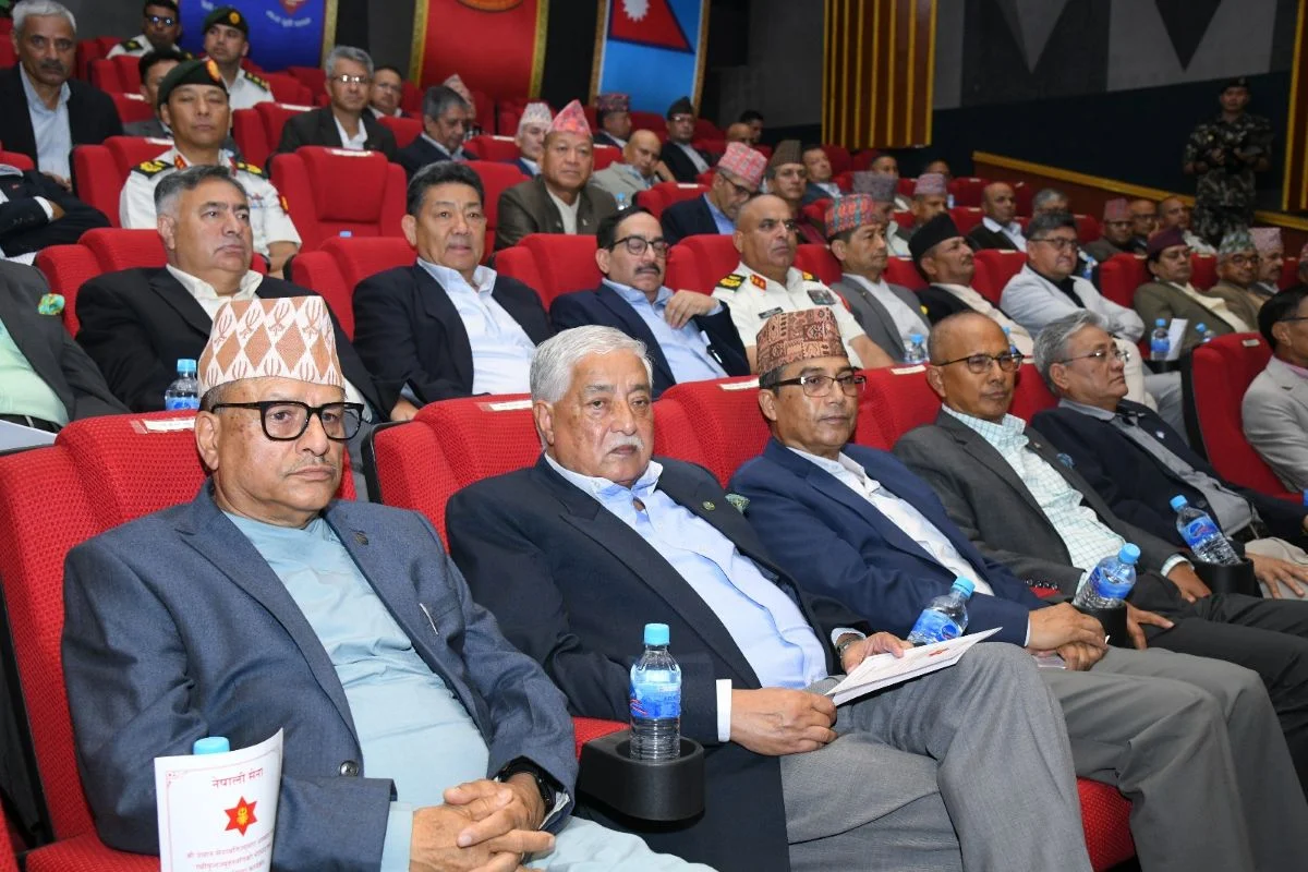 नेपाली सेनाले जङ्गी अड्डामा पूर्वरथीहरूसँग राष्ट्रिय सुरक्षाबारे अन्तरक्रिया गर्‍यो